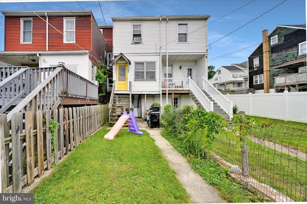 1917 W WALNUT STREET Ashland, PA 17921