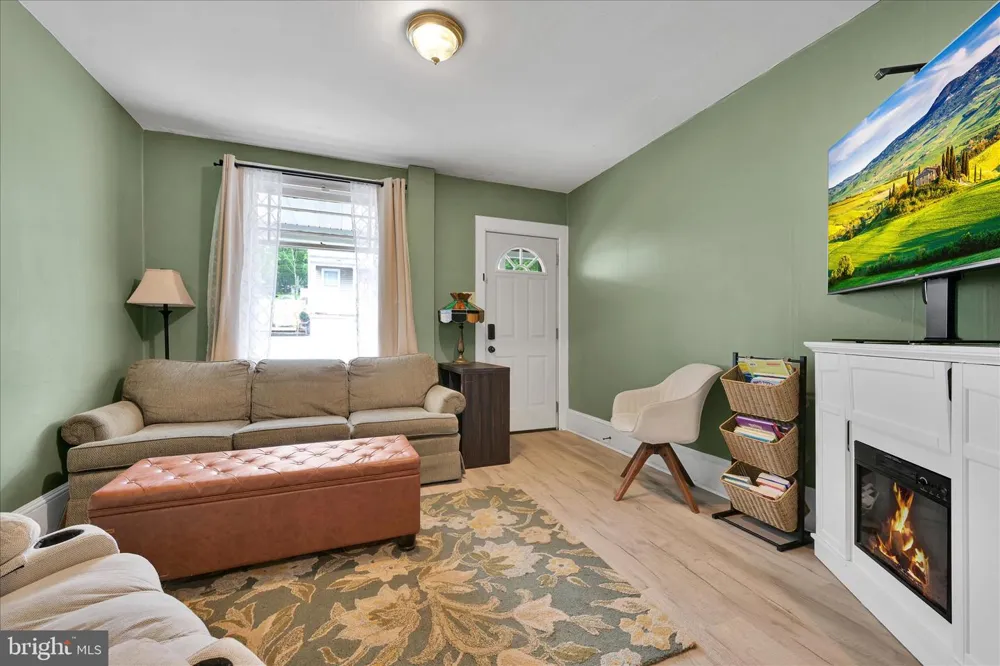 1917 W WALNUT STREET Ashland, PA 17921
