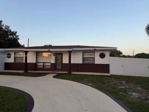 3151 SW 37th Ave