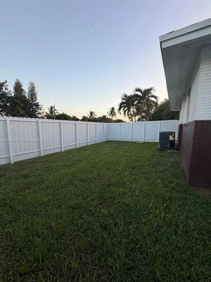 3151 SW 37th Ave West Park, FL 33023