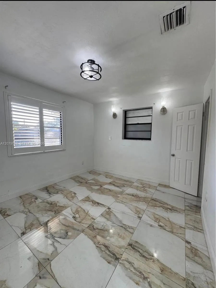 3151 SW 37th Ave West Park, FL 33023