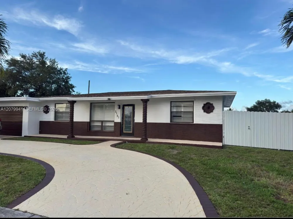 3151 SW 37th Ave West Park, FL 33023