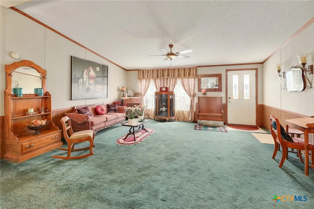 3527 US 281 Burnet, TX 78611