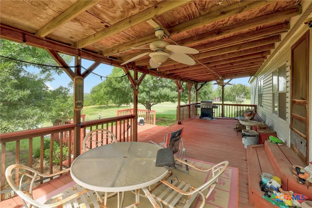 3527 US 281 Burnet, TX 78611