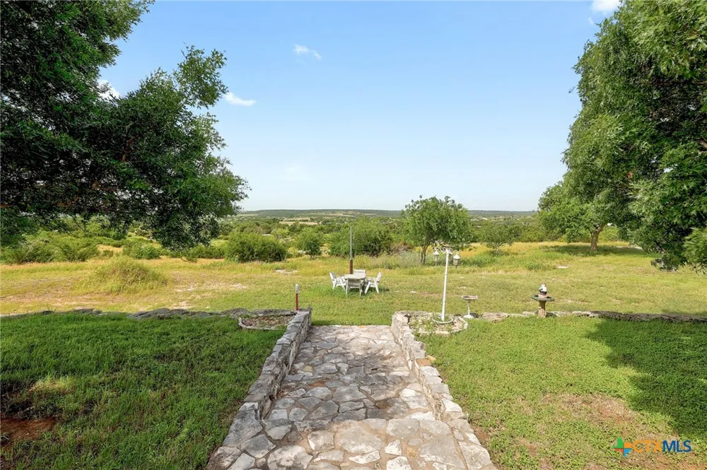 3527 US 281 Burnet, TX 78611
