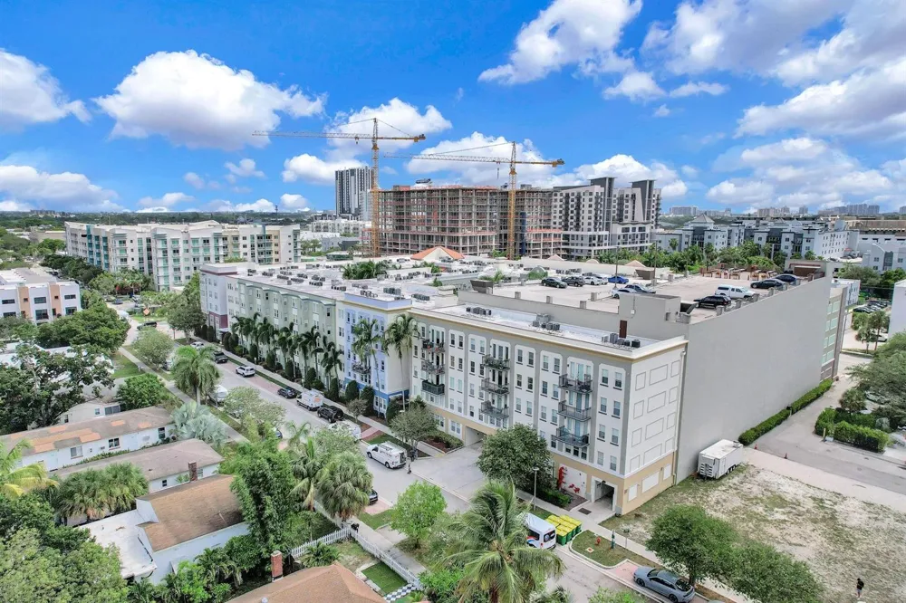 533 NE 3rd Avenue #230 Fort Lauderdale, FL 33301