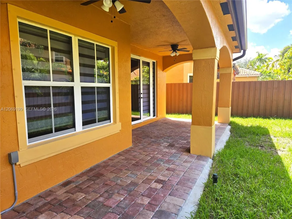 3124 SW 154th Pl Miami, FL 33185