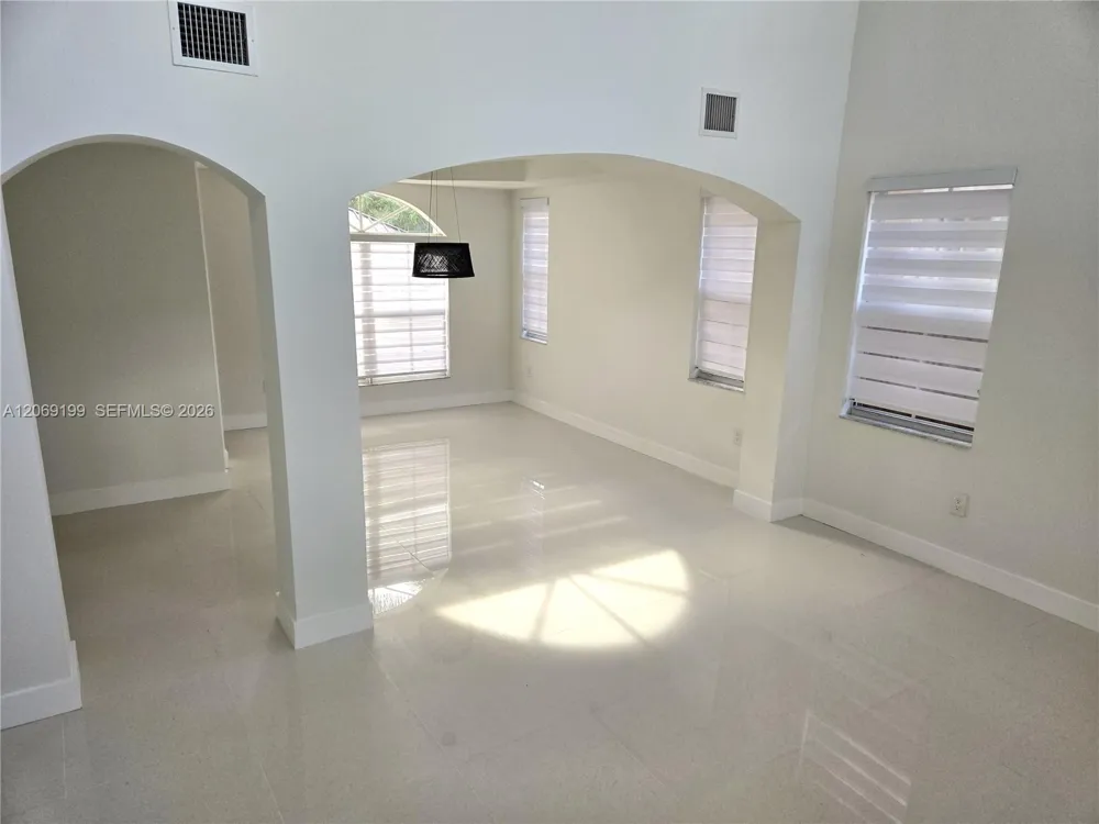 3124 SW 154th Pl Miami, FL 33185