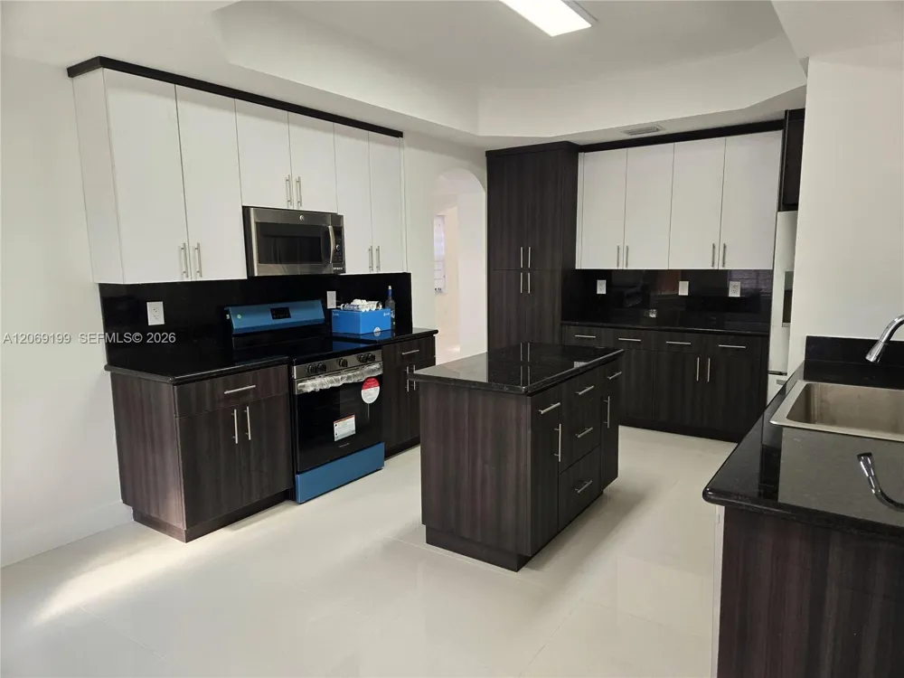 3124 SW 154th Pl Miami, FL 33185