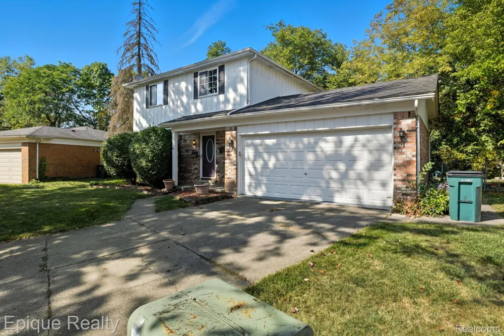 2263 Camilla Drive Troy City, MI 48083