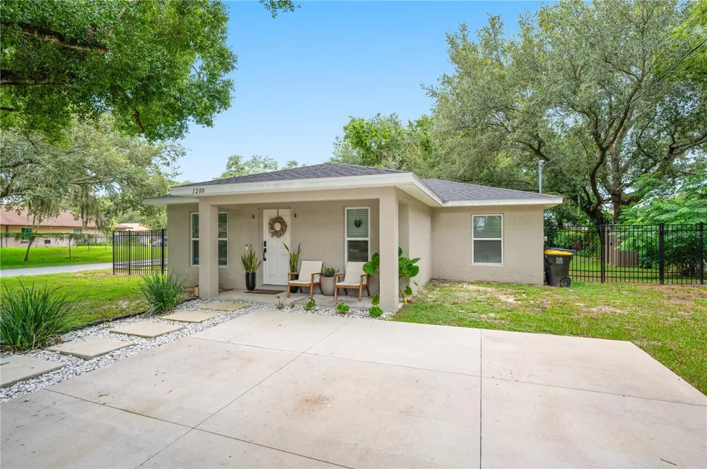 1200 33RD STREET NW Winter Haven, FL 33881