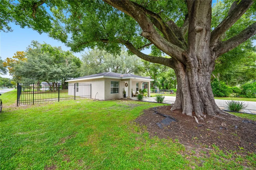 1200 33RD STREET NW Winter Haven, FL 33881