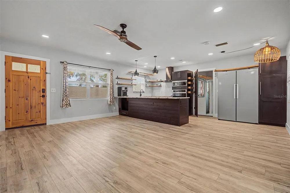 1304 PARKWOOD STREET Clearwater, FL 33755