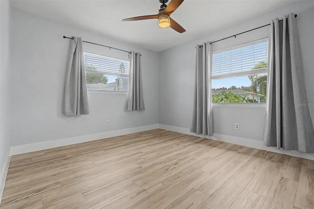 1304 PARKWOOD STREET Clearwater, FL 33755