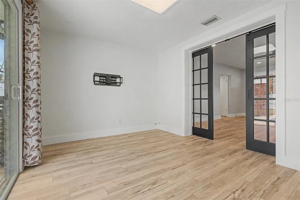 1304 PARKWOOD STREET Clearwater, FL 33755