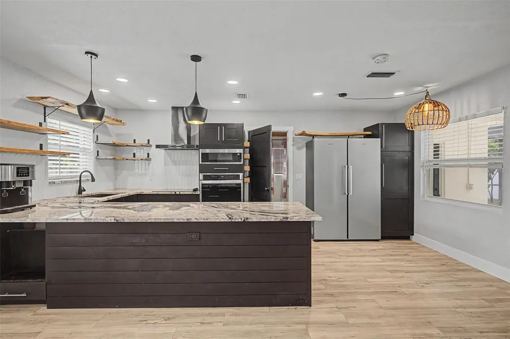 1304 PARKWOOD STREET Clearwater, FL 33755