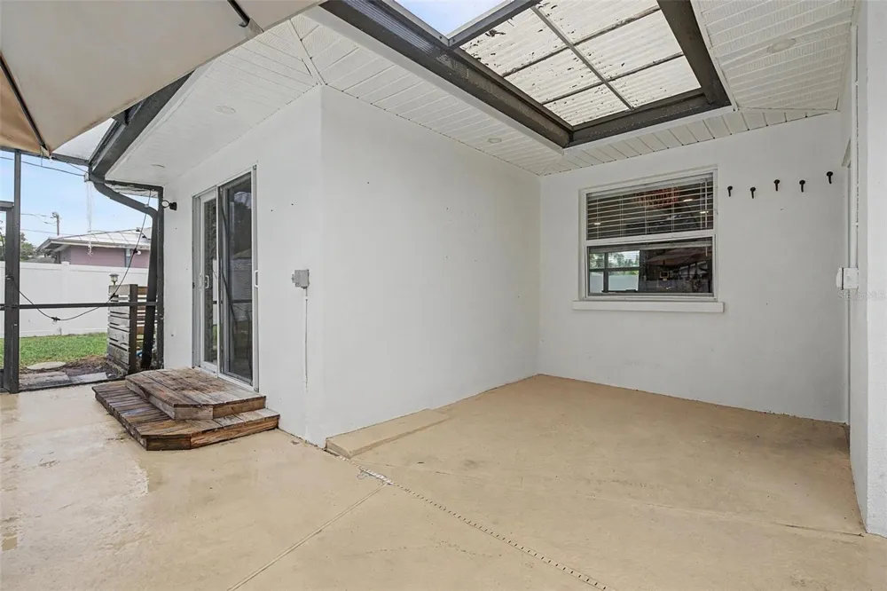1304 PARKWOOD STREET Clearwater, FL 33755