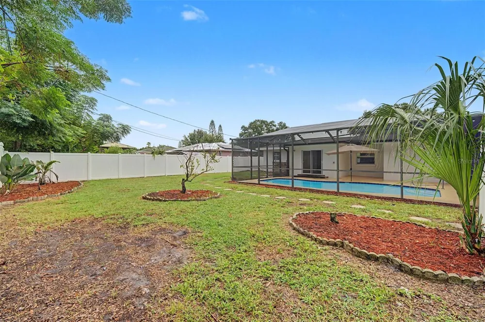 1304 PARKWOOD STREET Clearwater, FL 33755