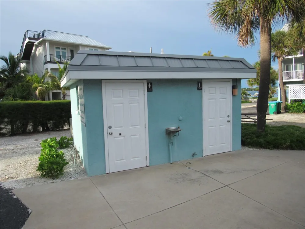 901 GULF DRIVE S #2 Bradenton Beach, FL 34217