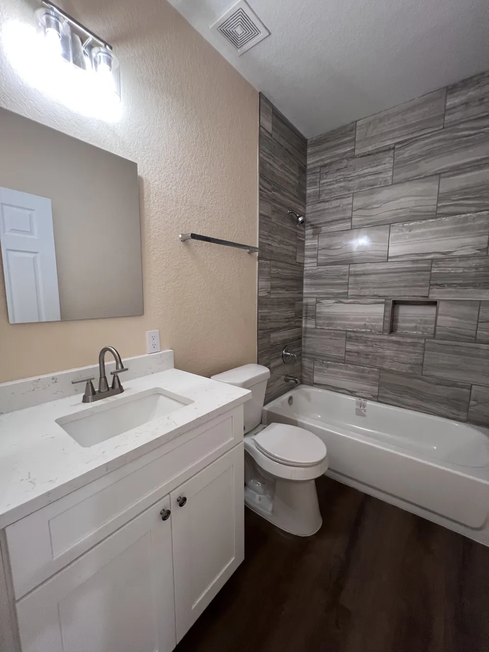 410 W Trinity Street Luling, TX 78648