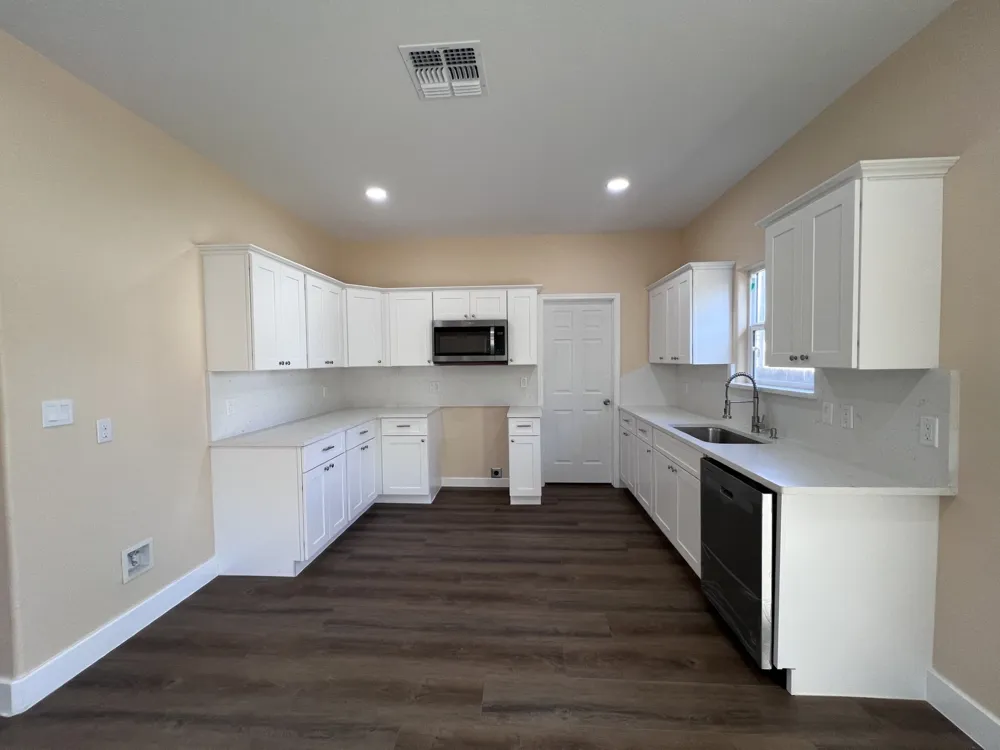 410 W Trinity Street Luling, TX 78648