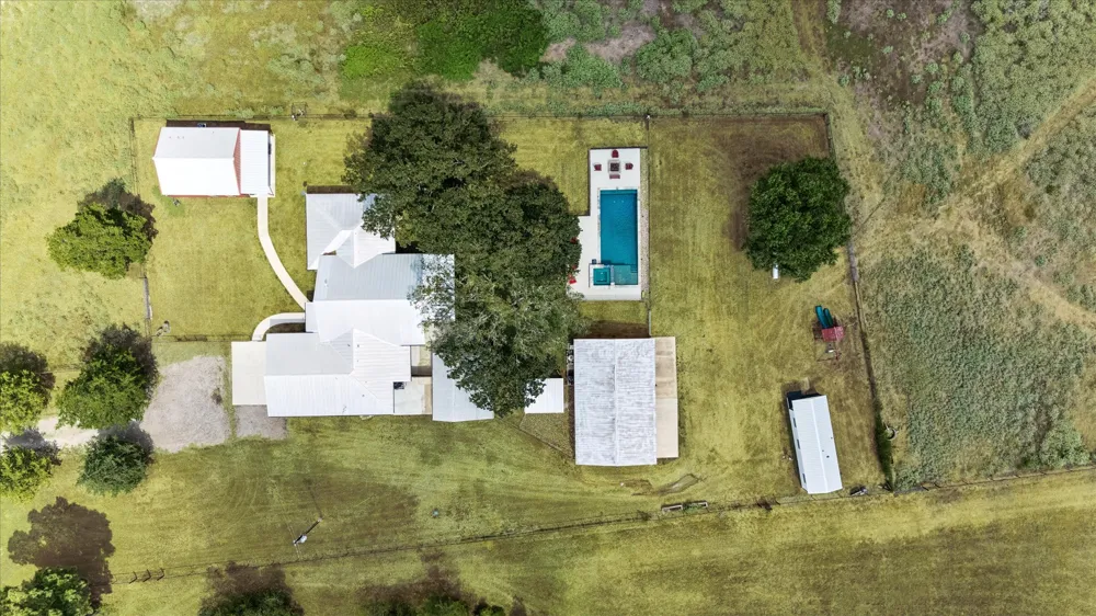 155 Frenzel Cut Off Paige, TX 78659