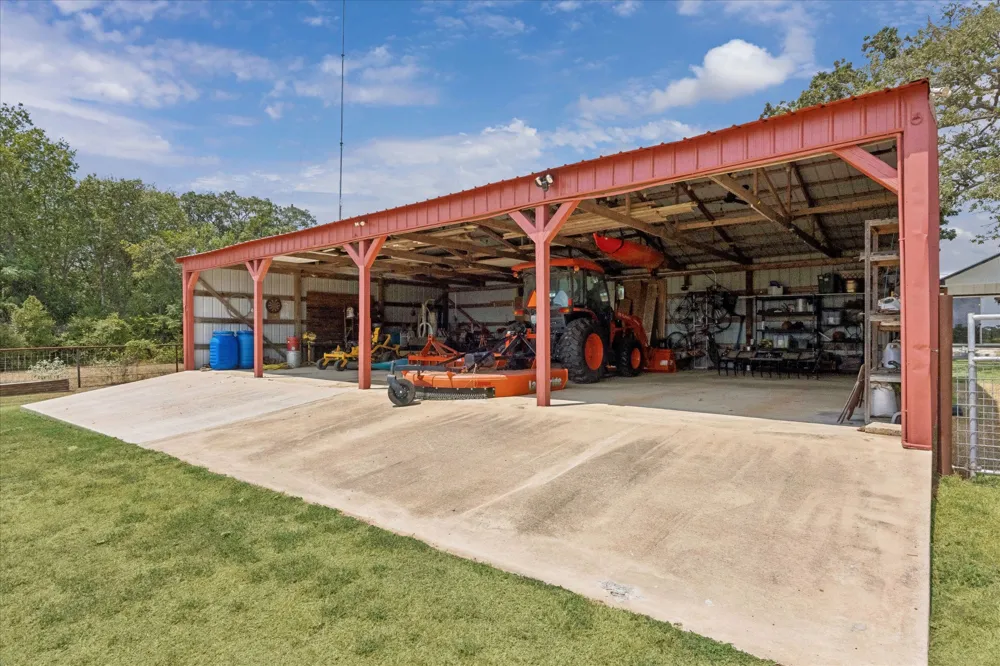 155 Frenzel Cut Off Paige, TX 78659