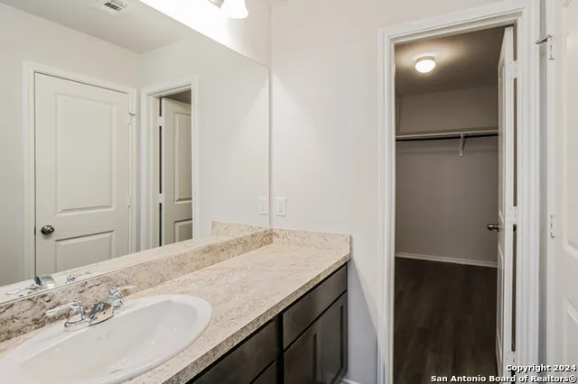 5215 Jade Crossing San Antonio, TX 78222