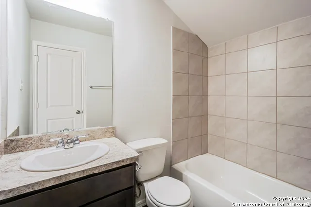 5215 Jade Crossing San Antonio, TX 78222