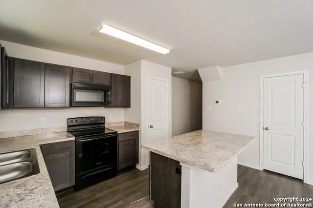 5215 Jade Crossing San Antonio, TX 78222