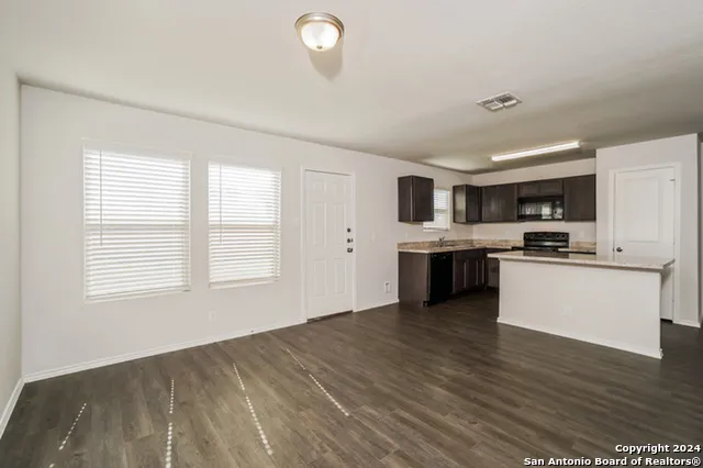 5215 Jade Crossing San Antonio, TX 78222