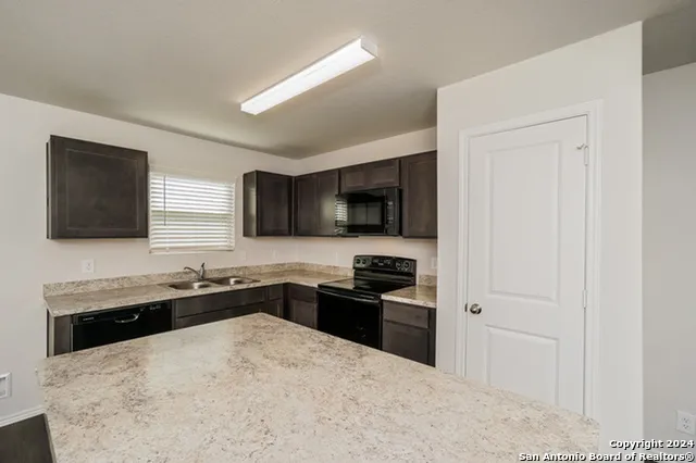 5215 Jade Crossing San Antonio, TX 78222