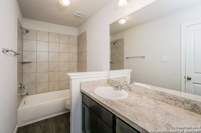 5215 Jade Crossing San Antonio, TX 78222