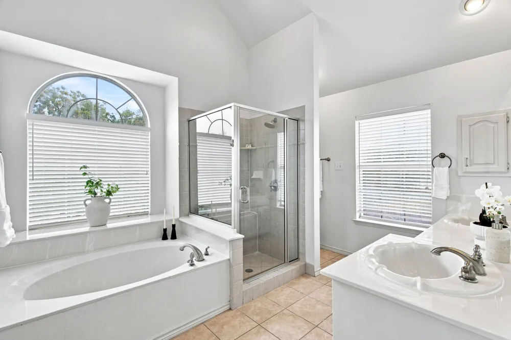 8716 Falls Road Irving, TX 75063