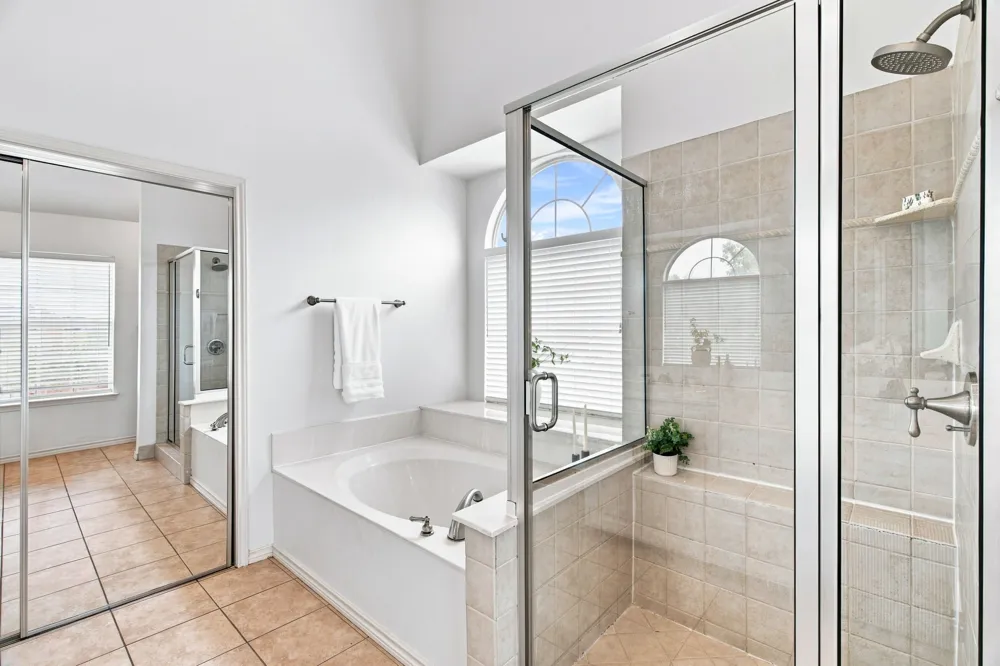 8716 Falls Road Irving, TX 75063