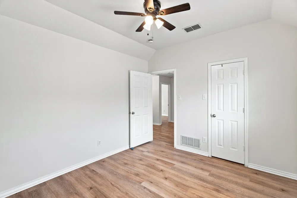 8716 Falls Road Irving, TX 75063