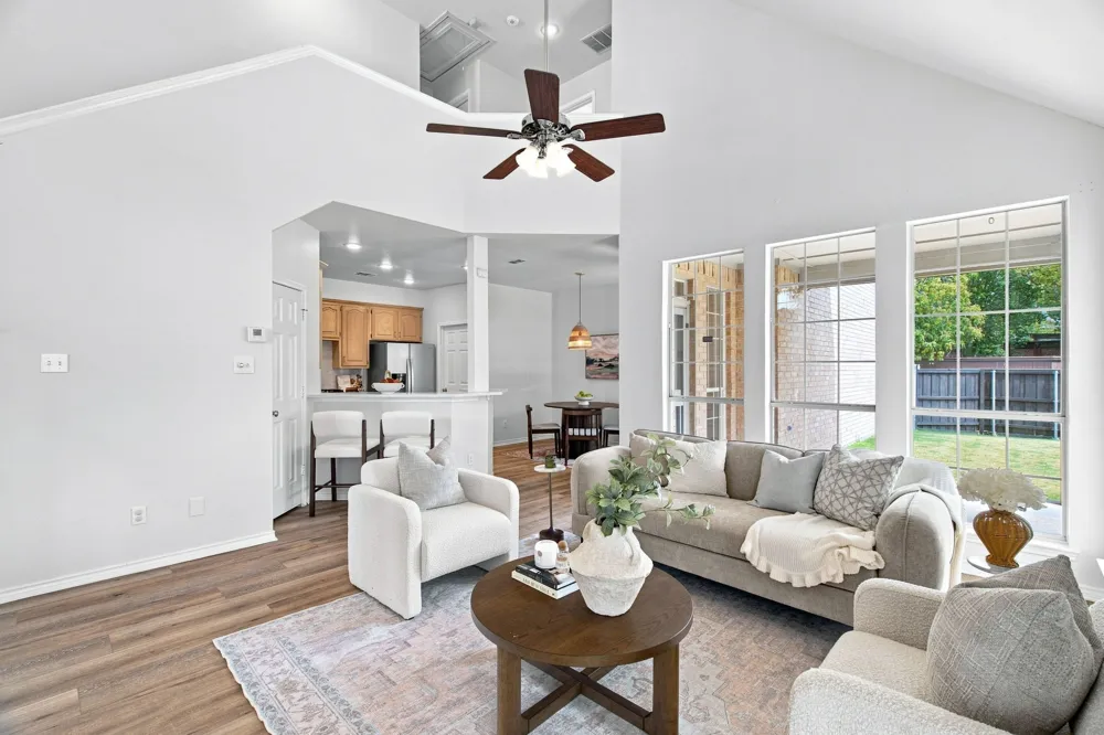 8716 Falls Road Irving, TX 75063