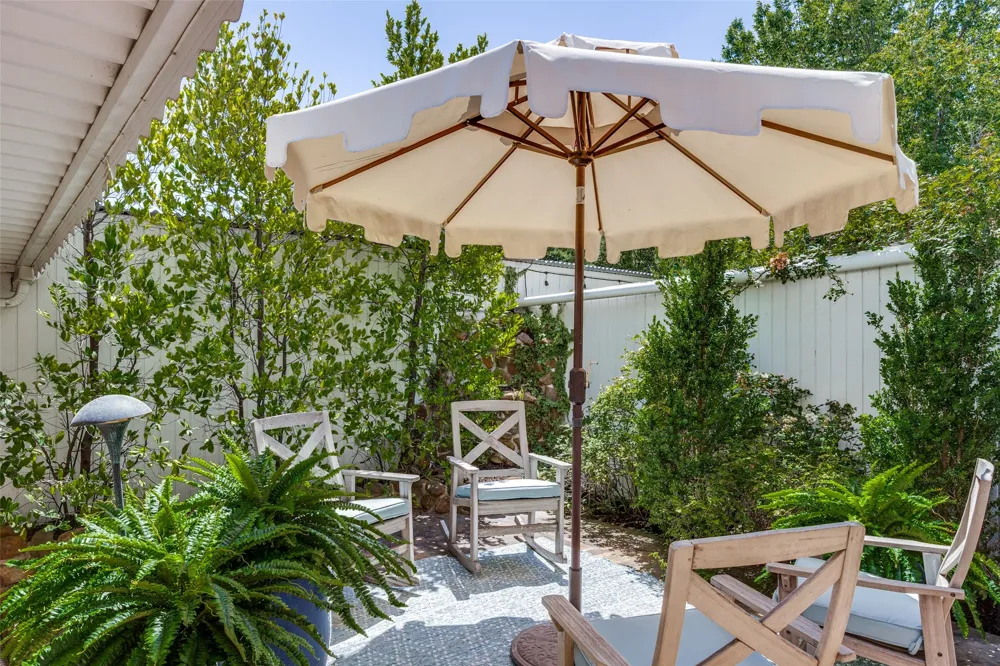 7526 W Northwest Highway #5 Dallas, TX 75225