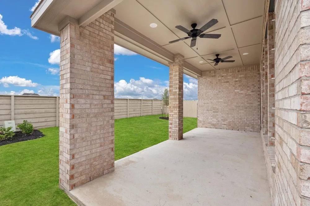 422 Wagyu Trail New Caney, TX 77357