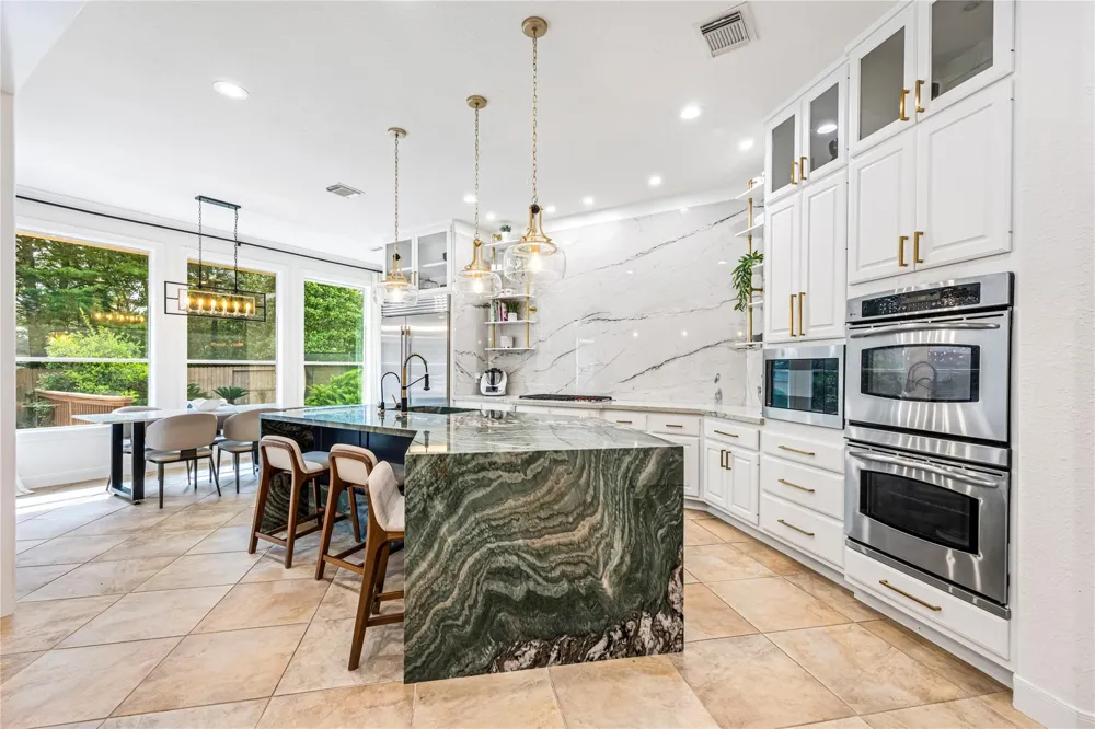 59 Nocturne Woods Place The Woodlands, TX 77382