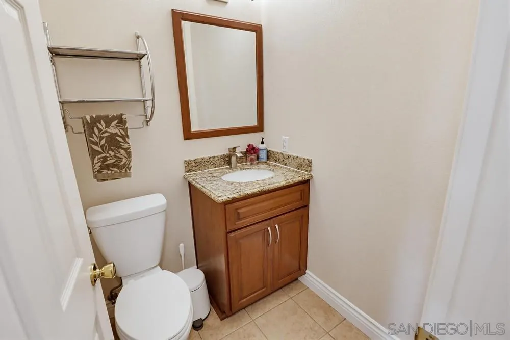 11951 Cypress Valley DR San Diego, CA 92131