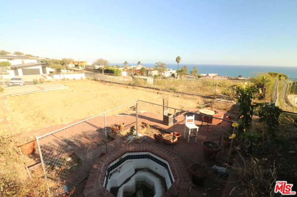 3747 Seahorn Drive Malibu, CA 90265
