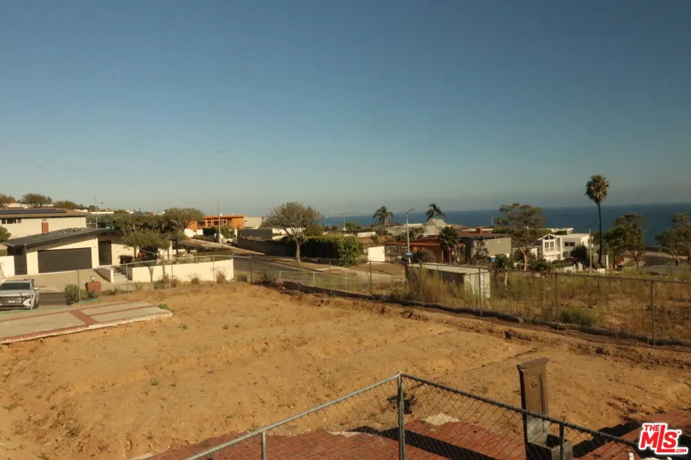 3747 Seahorn Drive Malibu, CA 90265