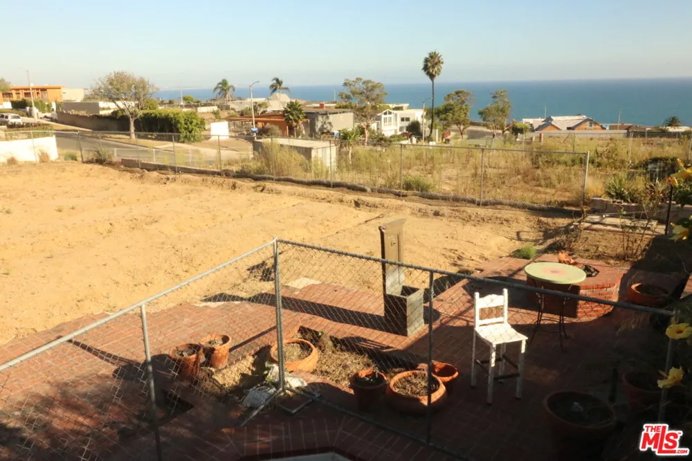 3747 Seahorn Drive Malibu, CA 90265