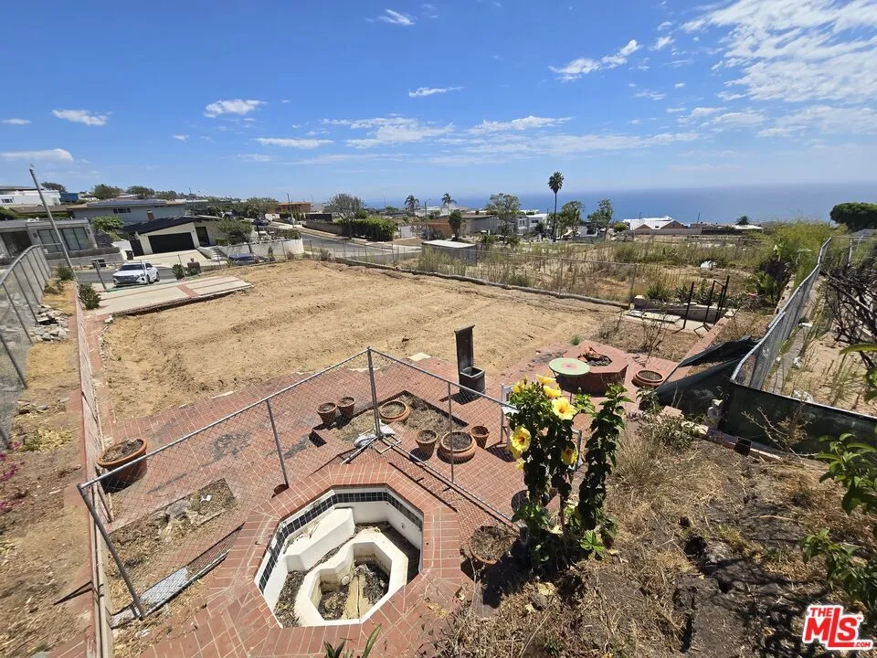 3747 Seahorn Drive Malibu, CA 90265