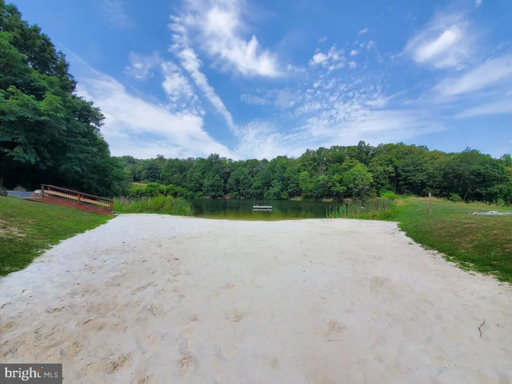JONATHAN ROAD Linden, VA 22642