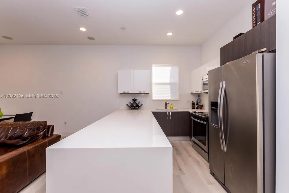 2875 SW 33rd Ct #2875 Miami, FL 33133