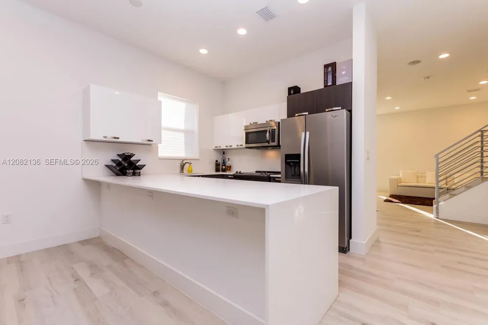 2875 SW 33rd Ct #2875 Miami, FL 33133