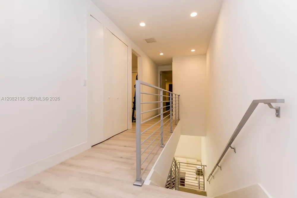 2875 SW 33rd Ct #2875 Miami, FL 33133