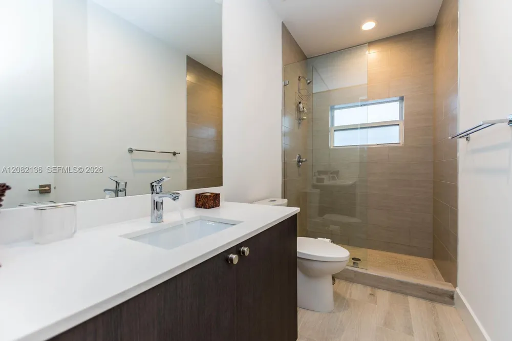 2875 SW 33rd Ct #2875 Miami, FL 33133